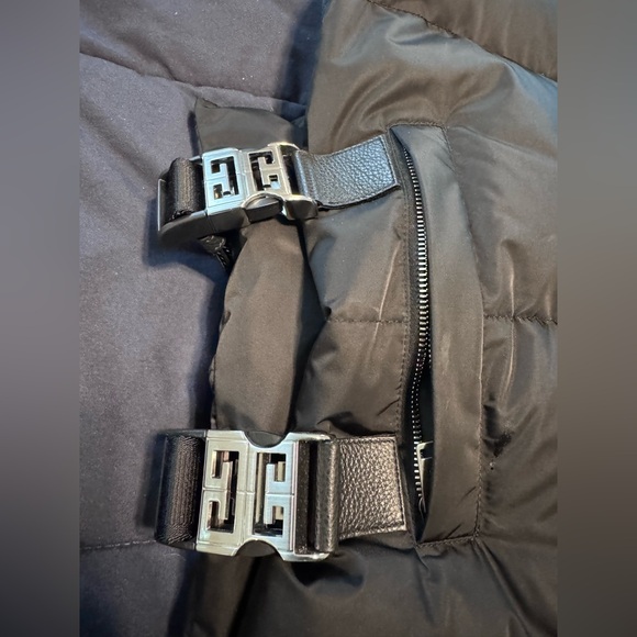 Givenchy Black Puffer Vest - Picture 5 of 6